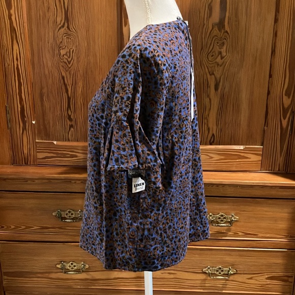 NWT FORCYNTHIA top blue animal print M - Picture 4 of 13